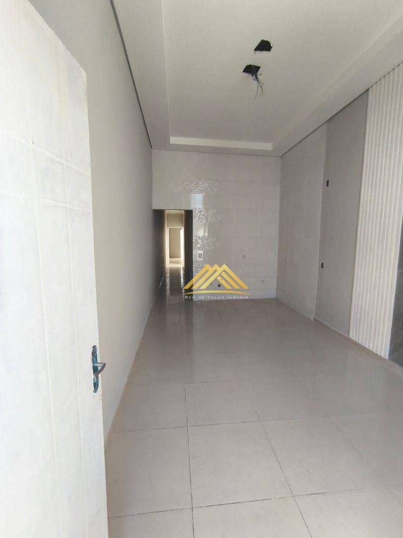 Casa à venda com 2 quartos, 75m² - Foto 7
