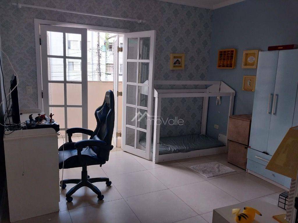 Casa à venda com 3 quartos, 261m² - Foto 18