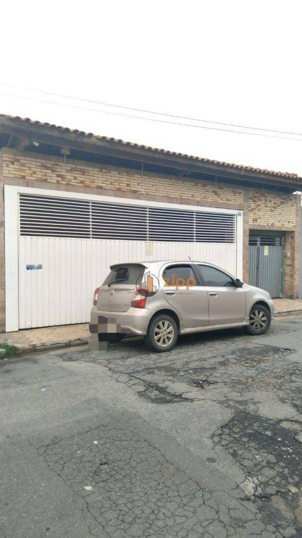 Sobrado à venda com 6 quartos, 300m² - Foto 2