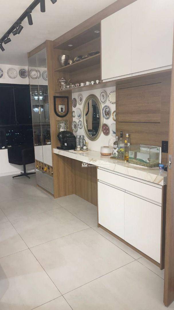 Apartamento à venda com 3 quartos, 79m² - Foto 10