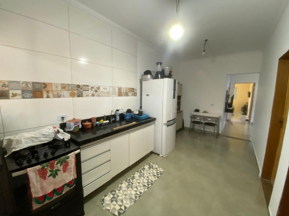 Casa à venda com 3 quartos, 175m² - Foto 4