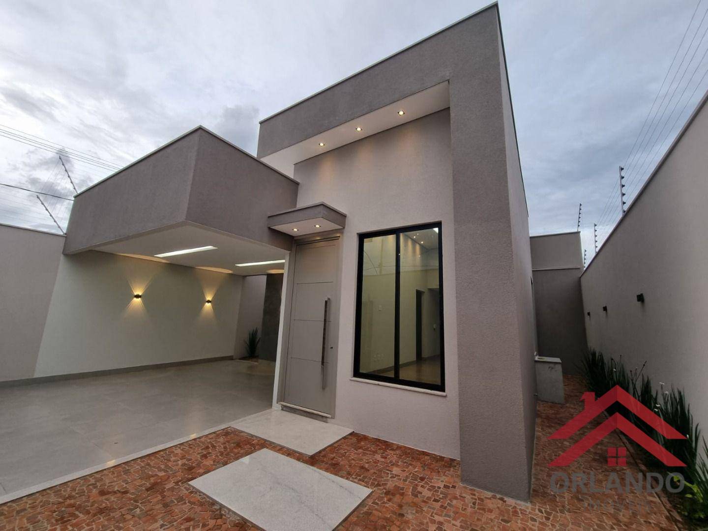 Casa à venda com 3 quartos, 172m² - Foto 1