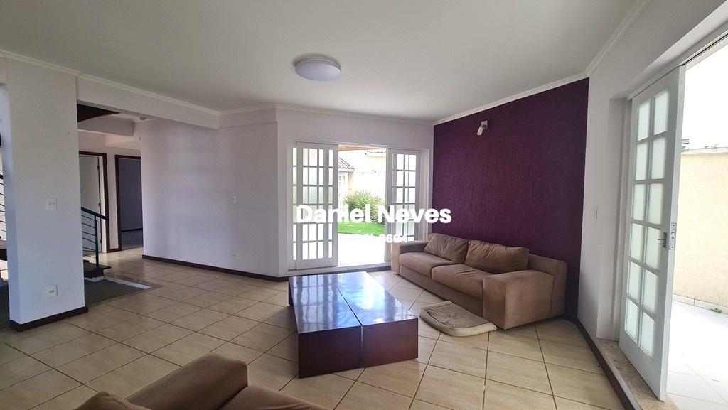 Casa de Condomínio à venda com 4 quartos, 223m² - Foto 12