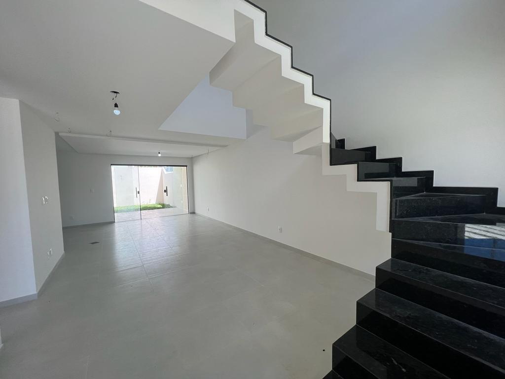 Casa de Condomínio à venda com 4 quartos, 169m² - Foto 4