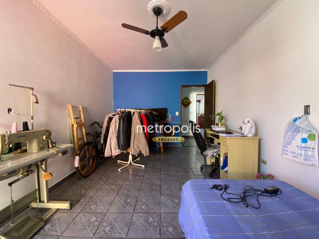 Sobrado à venda com 6 quartos, 270m² - Foto 27