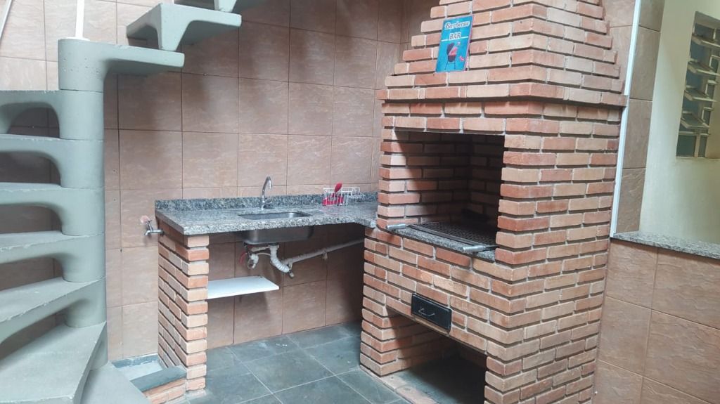 Sobrado à venda e aluguel com 3 quartos, 200m² - Foto 28