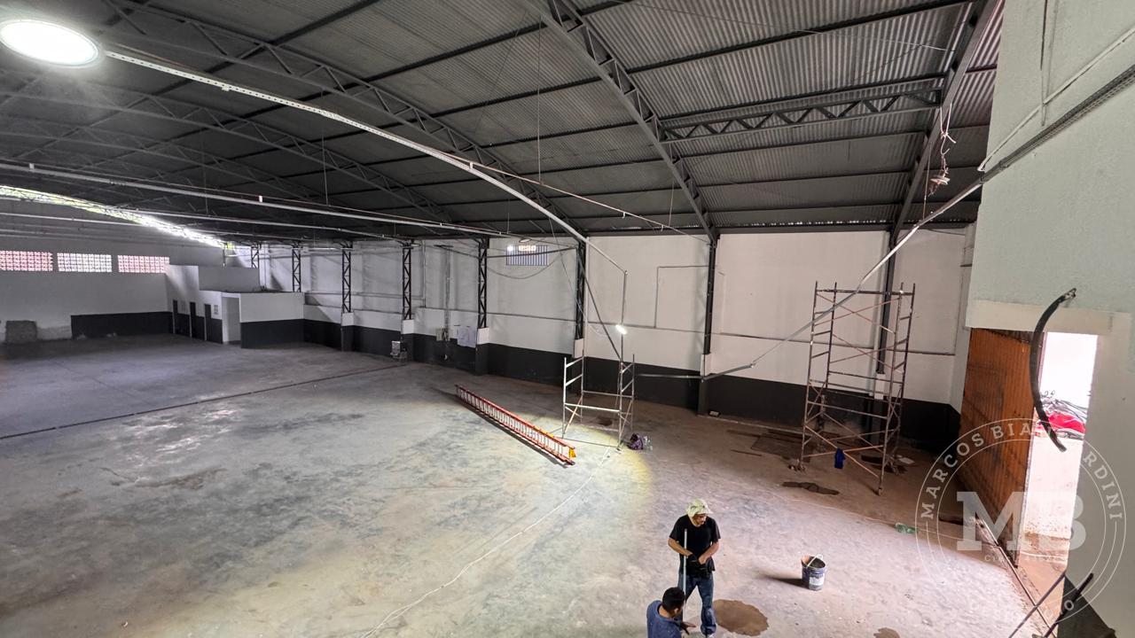 Prédio Inteiro para alugar, 900m² - Foto 13