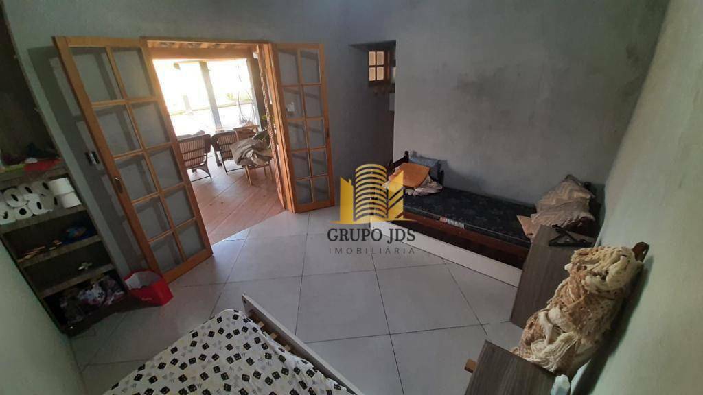 Chácara à venda com 4 quartos, 240M2 - Foto 13