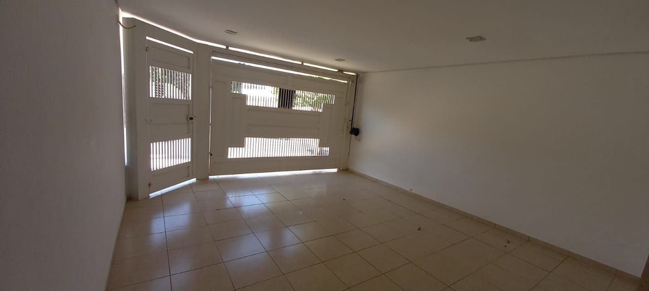 Casa à venda com 3 quartos, 150m² - Foto 2