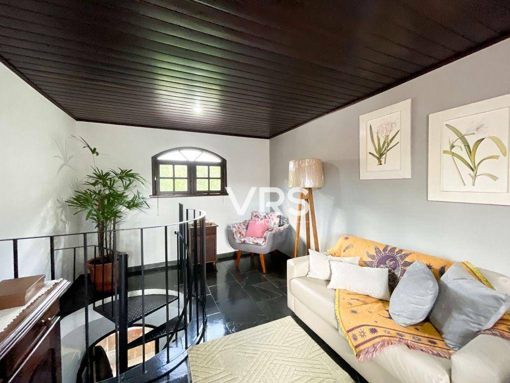 Casa à venda com 4 quartos, 255m² - Foto 12