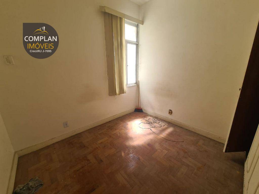 Apartamento à venda com 2 quartos, 67m² - Foto 7