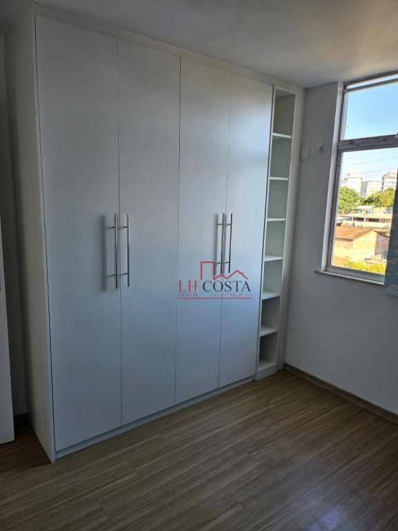 Apartamento à venda com 2 quartos, 70m² - Foto 17