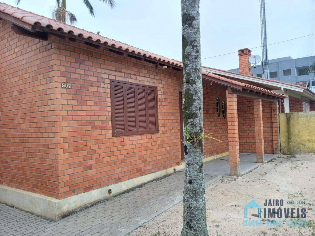 Casa à venda com 3 quartos, 144m² - Foto 2