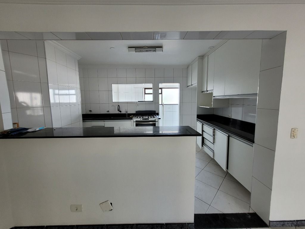 Apartamento à venda com 4 quartos, 140m² - Foto 26