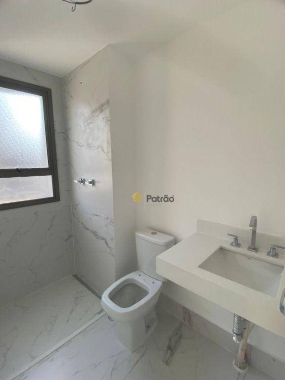 Cobertura à venda com 3 quartos, 228m² - Foto 11