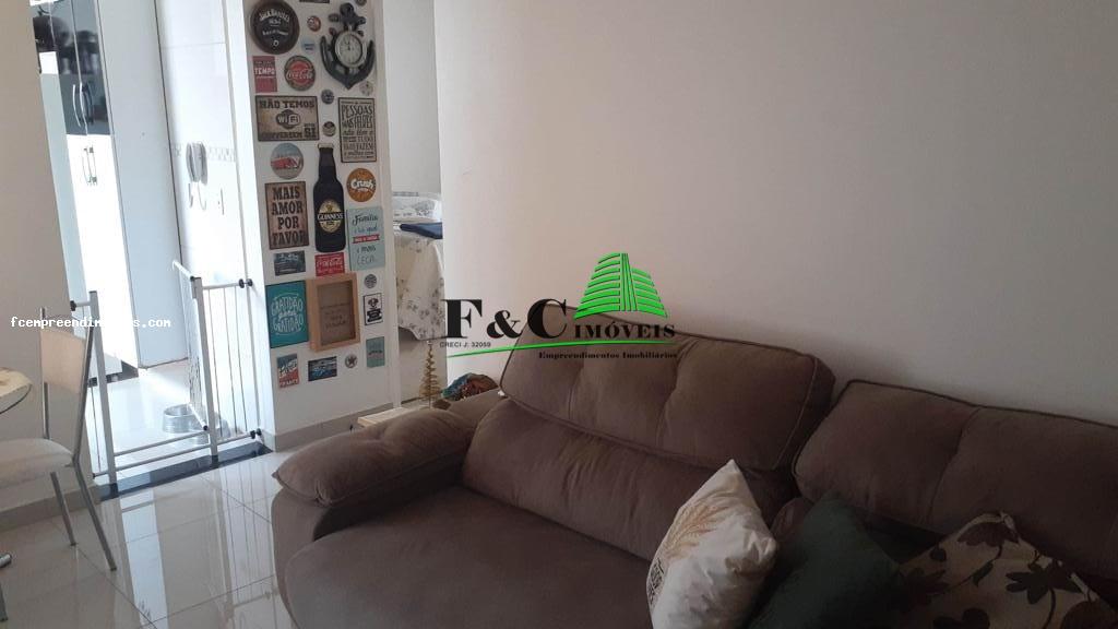 Apartamento à venda com 2 quartos, 47m² - Foto 4