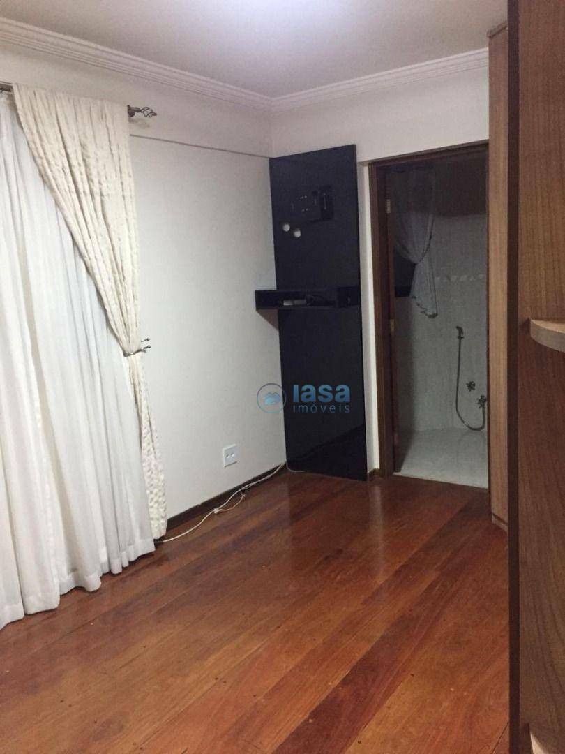 Apartamento à venda com 3 quartos, 118m² - Foto 3