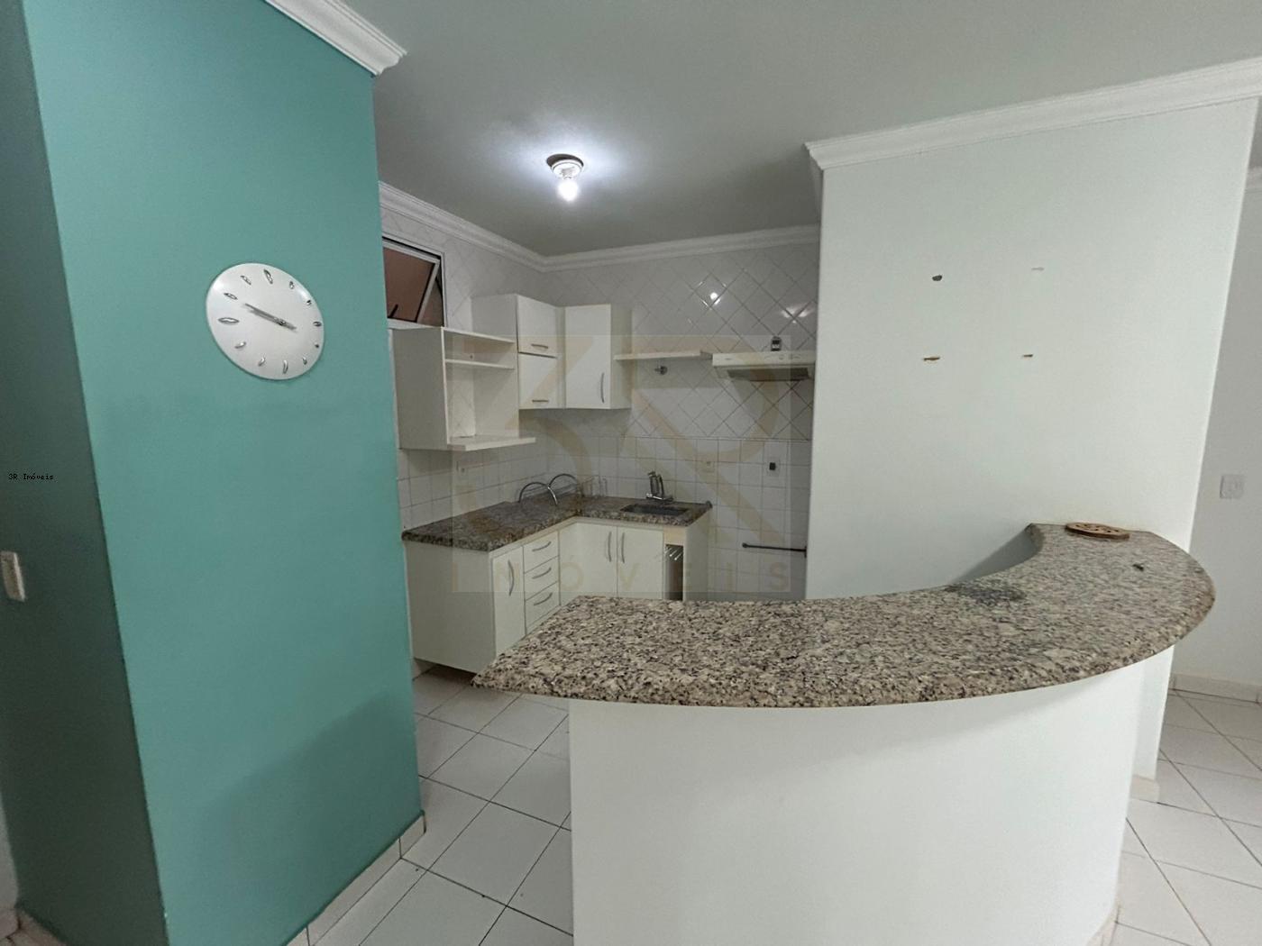 Apartamento à venda com 2 quartos, 60m² - Foto 2