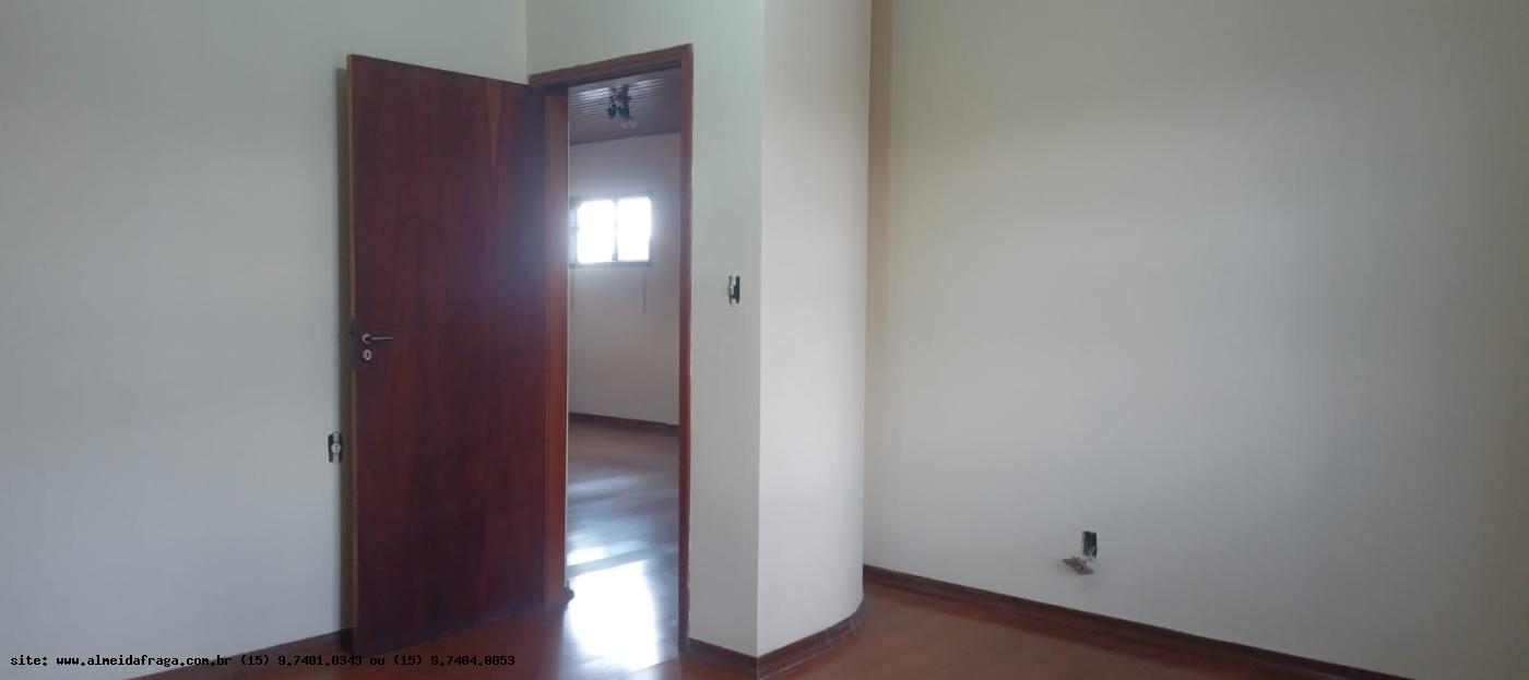 Casa para alugar com 5 quartos, 300m² - Foto 35