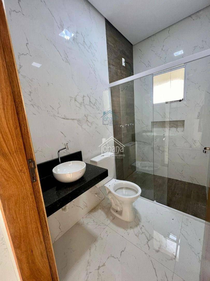 Casa à venda com 2 quartos, 75m² - Foto 4