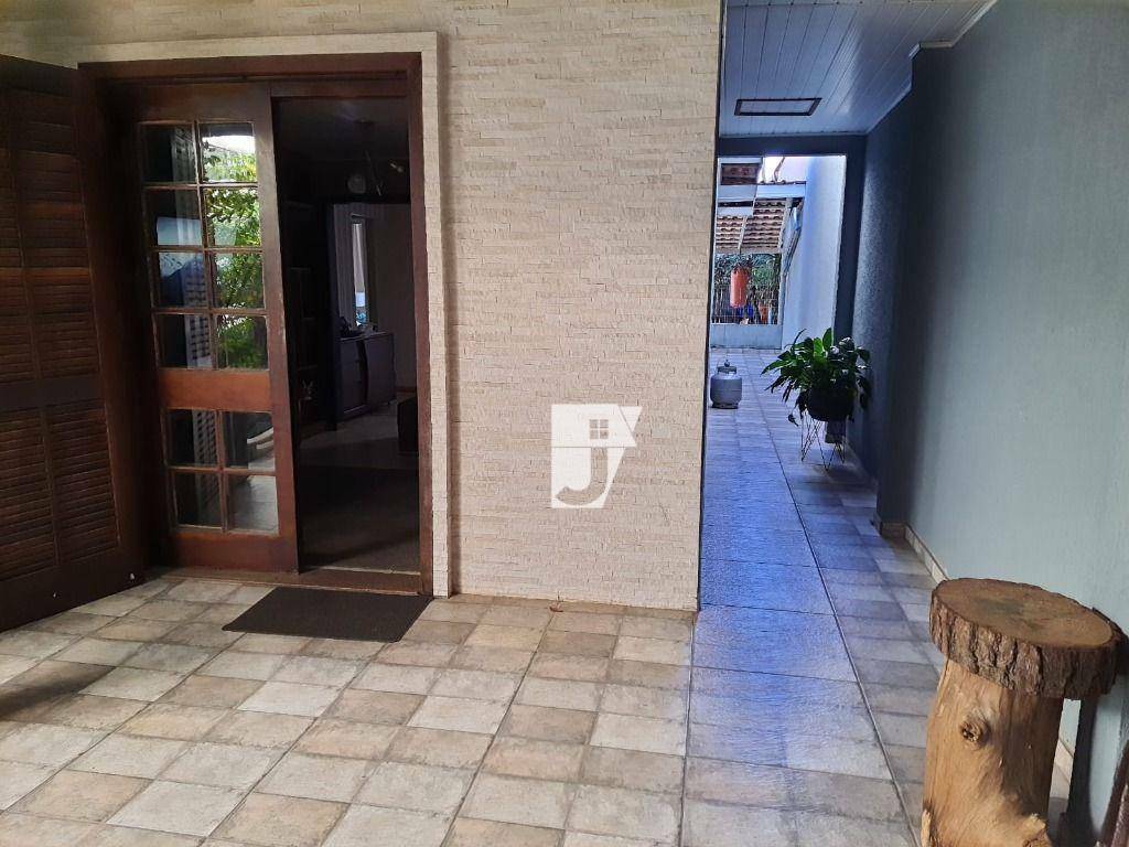 Casa, 3 quartos, 240 m² - Foto 2