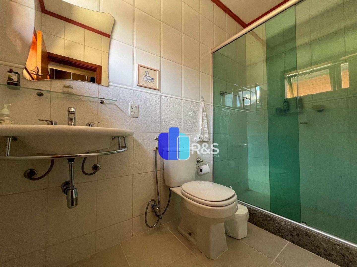 Casa de Condomínio à venda com 4 quartos, 328m² - Foto 9