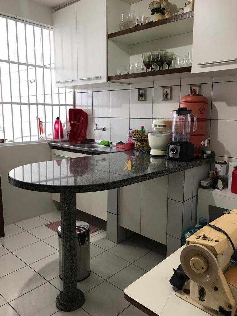 Casa à venda com 4 quartos, 160m² - Foto 10