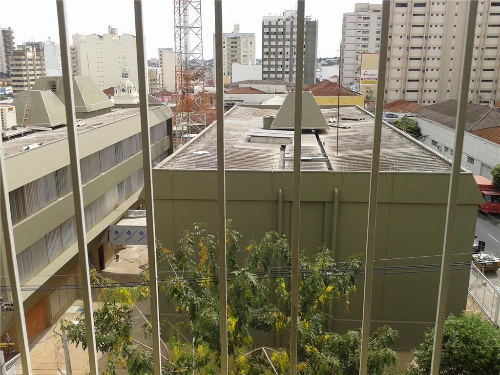 Apartamento à venda com 3 quartos, 158m² - Foto 3