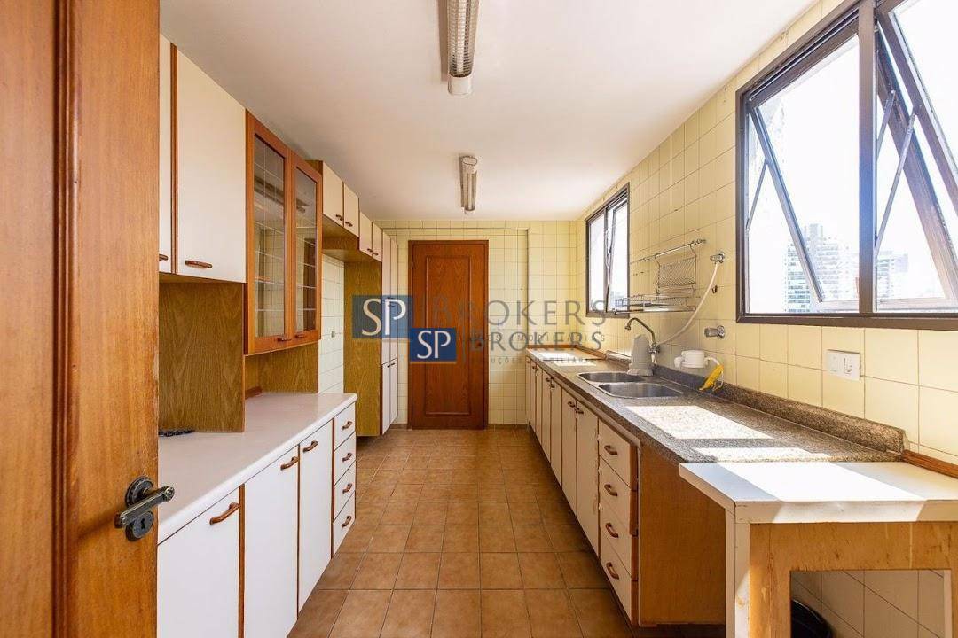 Apartamento à venda com 4 quartos, 187m² - Foto 9