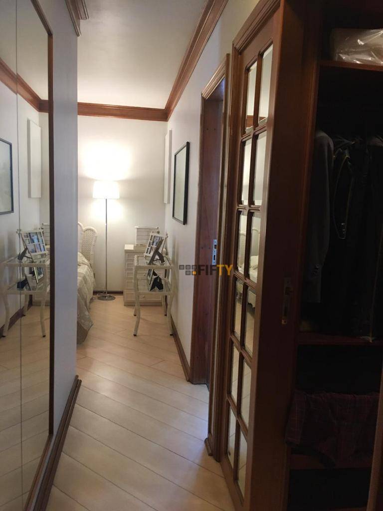 Apartamento à venda com 4 quartos, 203m² - Foto 20