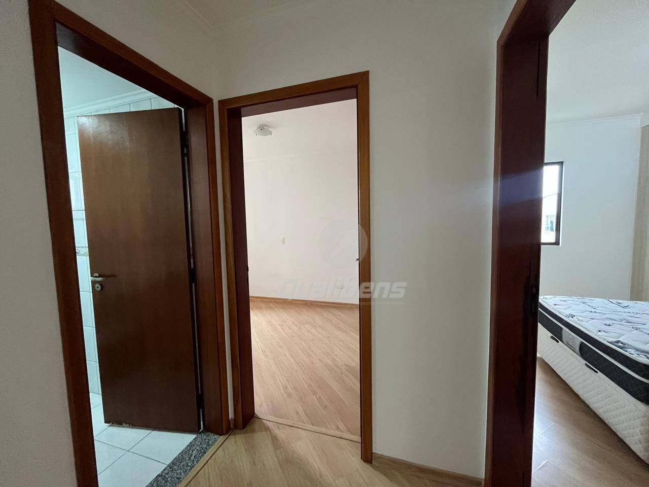 Apartamento para alugar com 2 quartos, 70m² - Foto 26