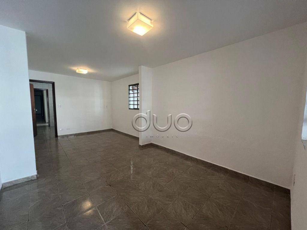 Casa à venda com 3 quartos, 120m² - Foto 3