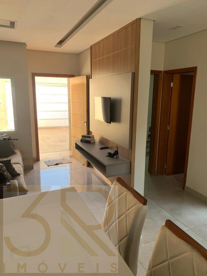 Casa à venda com 2 quartos, 65m² - Foto 5