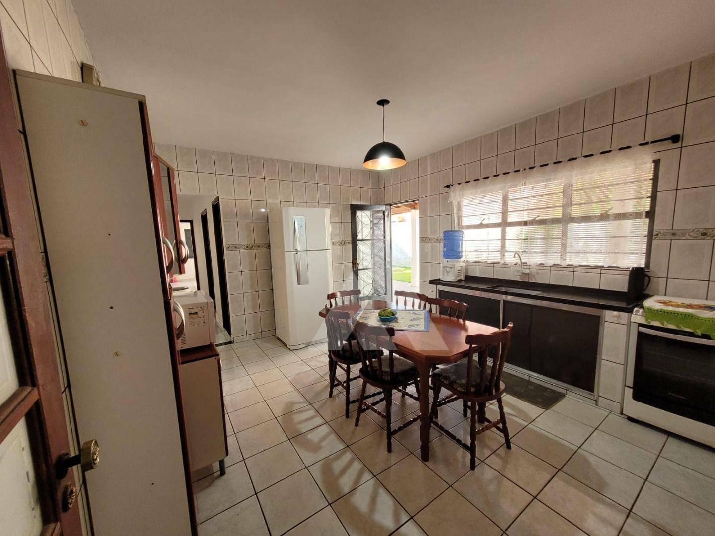 Casa à venda com 4 quartos, 260m² - Foto 8