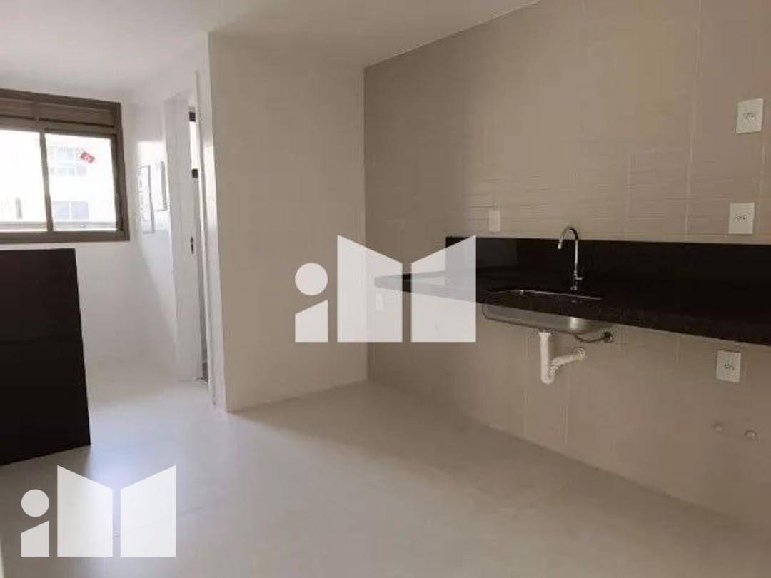 Apartamento à venda com 3 quartos, 101m² - Foto 2