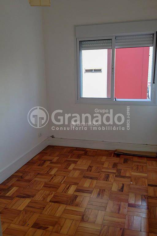 Apartamento à venda com 2 quartos, 63m² - Foto 2