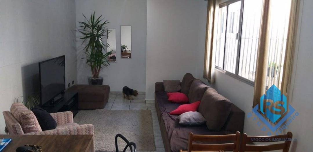 Sobrado à venda e aluguel com 3 quartos, 180m² - Foto 1