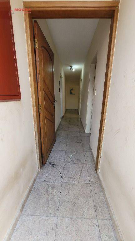 Sobrado à venda com 6 quartos, 360m² - Foto 49