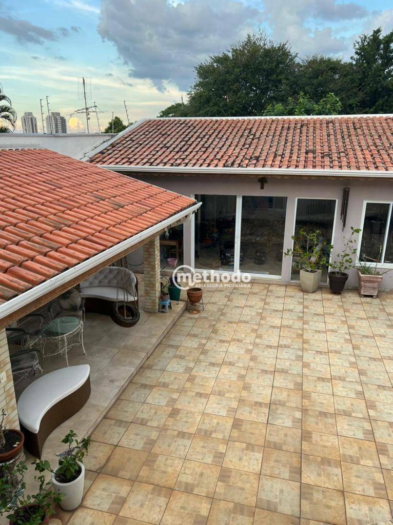 Casa à venda com 3 quartos, 410m² - Foto 9