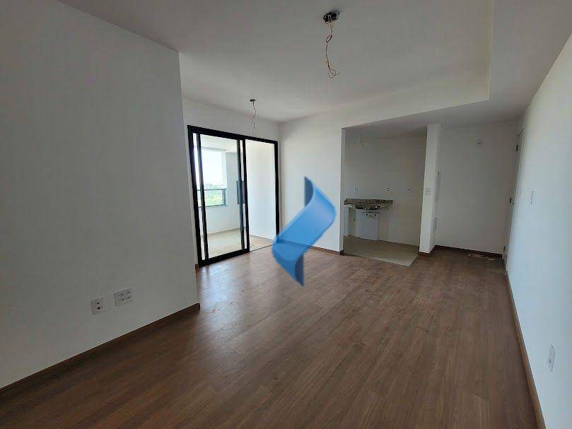 Apartamento à venda com 2 quartos, 67m² - Foto 11