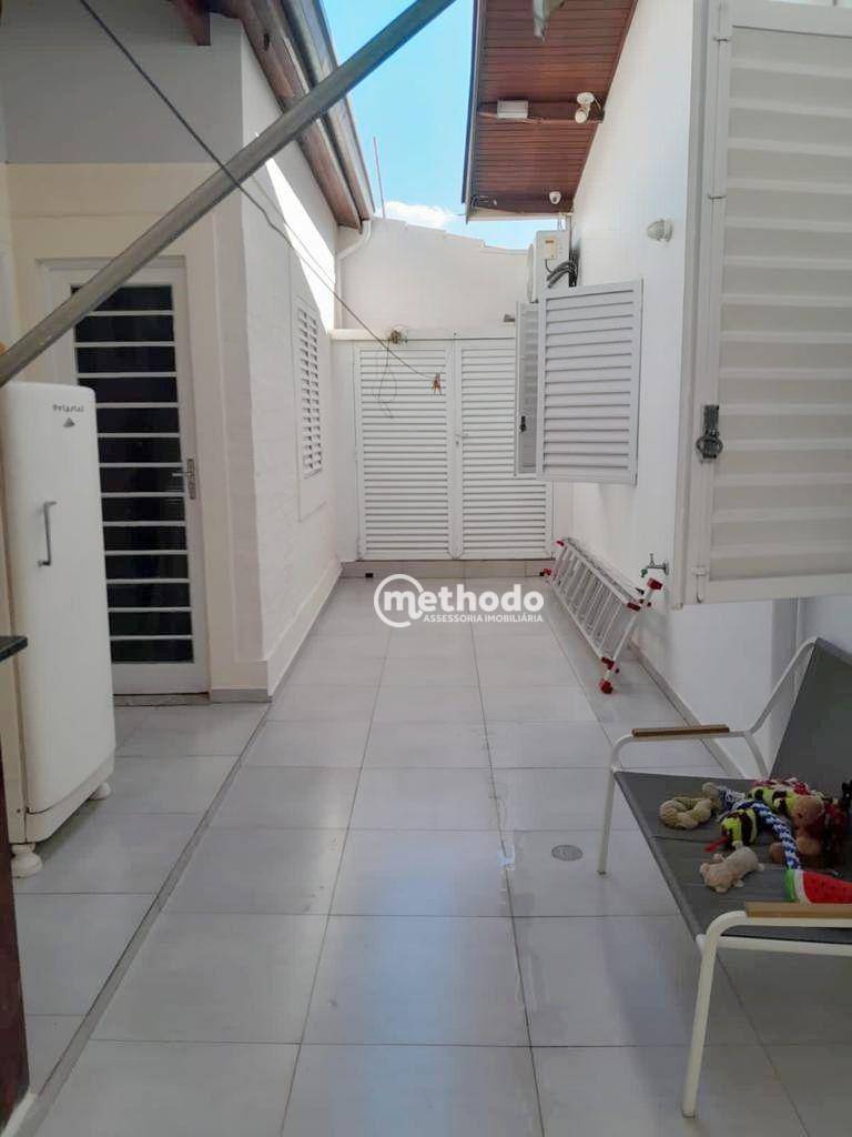 Casa à venda com 3 quartos, 201m² - Foto 15