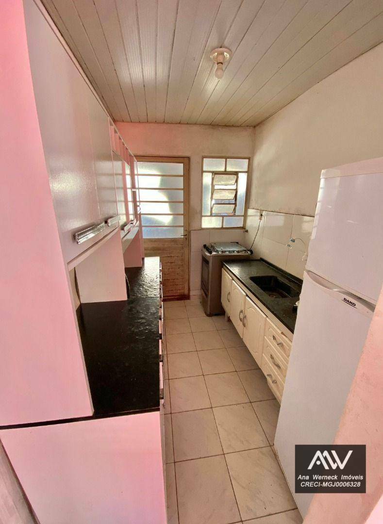 Casa à venda com 2 quartos, 38m² - Foto 4