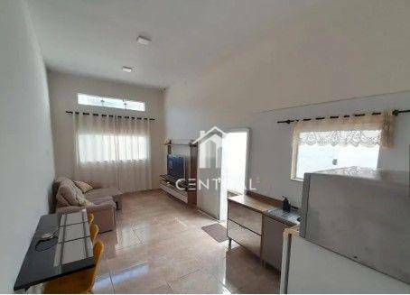 Casa à venda com 2 quartos, 60m² - Foto 1