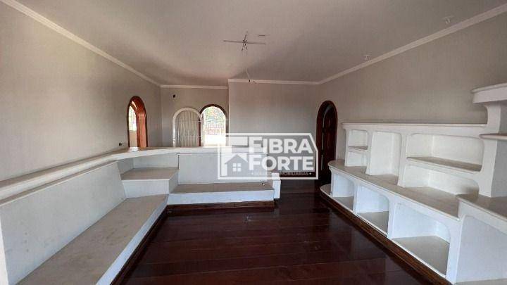 Casa para alugar com 18 quartos, 905m² - Foto 26