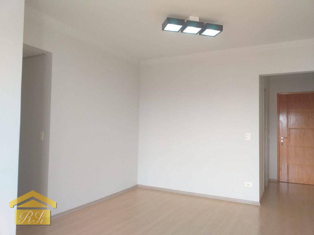 Apartamento para alugar com 3 quartos, 69m² - Foto 4