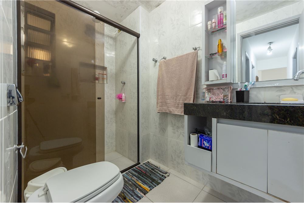 Apartamento à venda com 2 quartos, 70m² - Foto 10