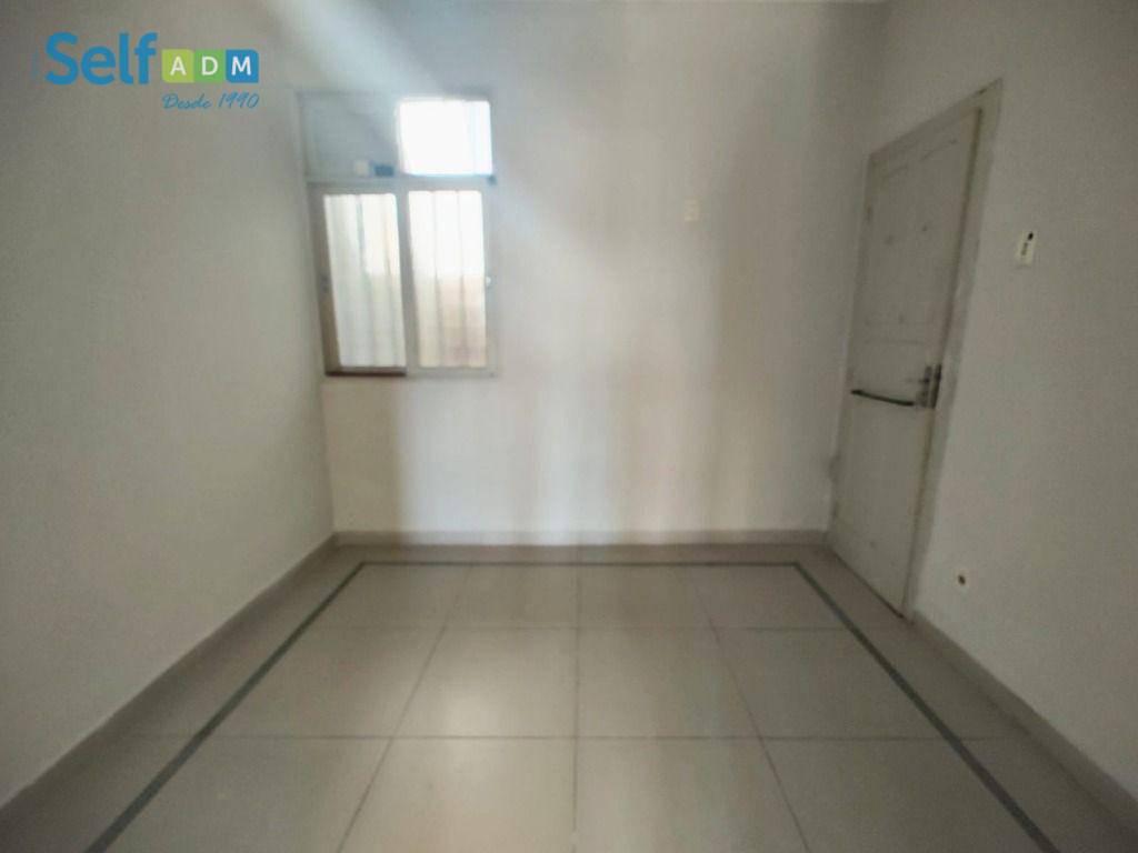 Casa de Condomínio para alugar com 4 quartos, 120m² - Foto 4