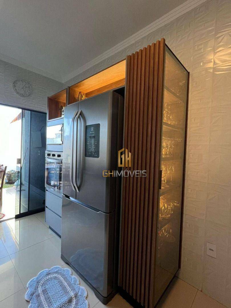 Casa à venda com 3 quartos, 110m² - Foto 13