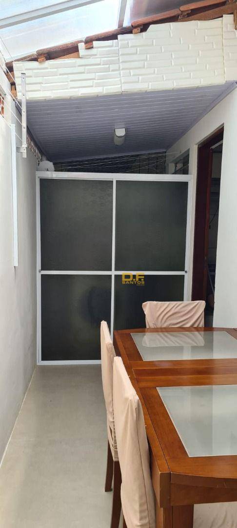 Casa à venda com 2 quartos, 43M2 - Foto 1