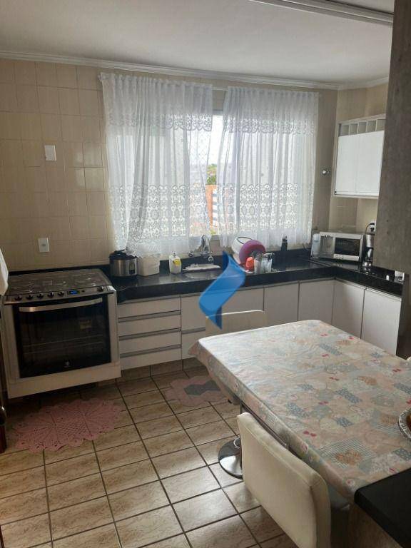 Apartamento à venda com 3 quartos, 147m² - Foto 8